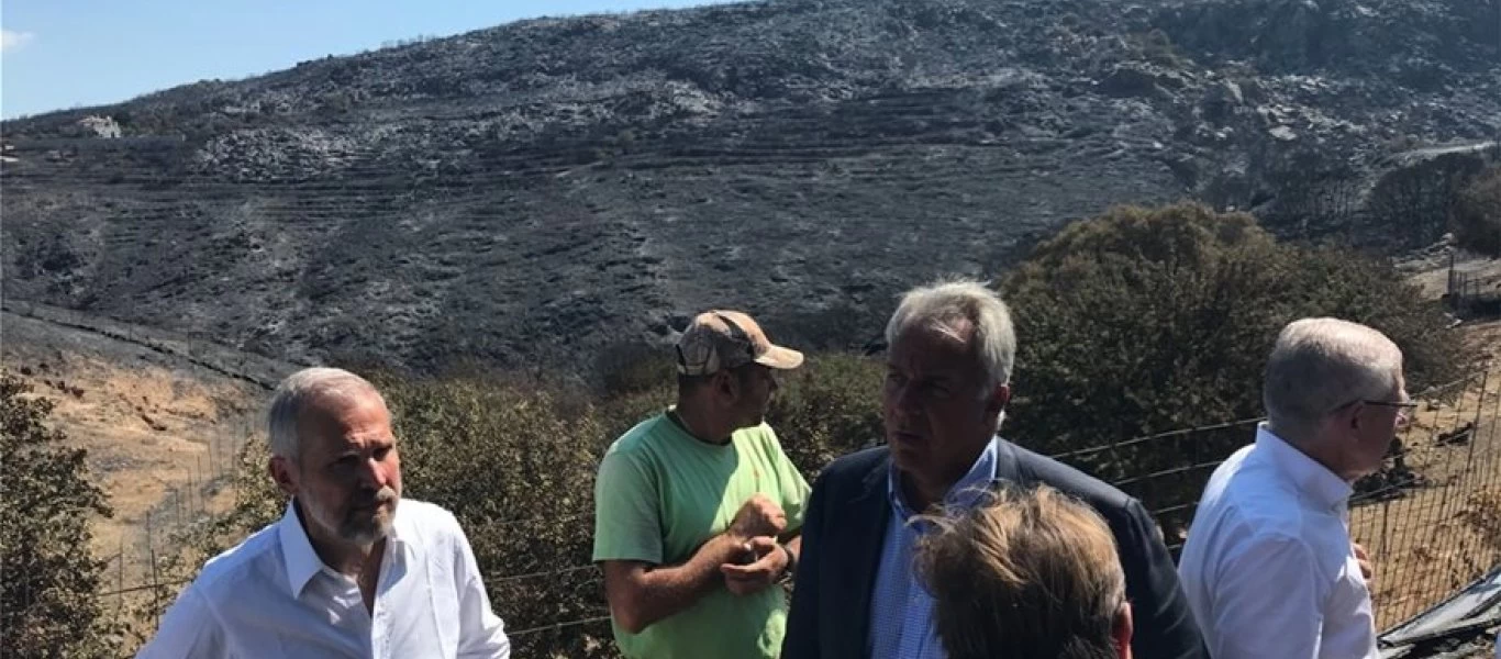 Στη Μάνη ο Μάκης Βορίδης - Έκανε αυτοψία στις πυρόπληκτες περιοχές (φώτο)